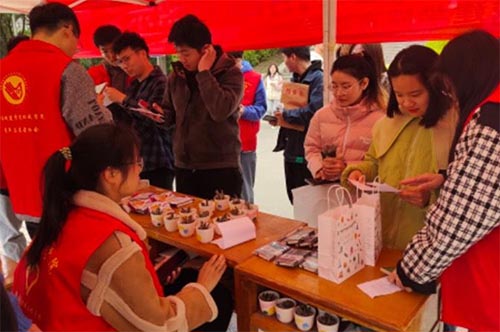 保护环境山河美，持续发展家园兴