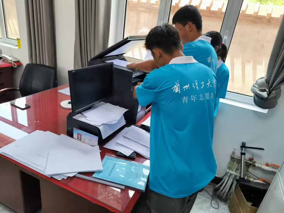  兰理学子三下乡：走进基层，感悟民生，助力村民实事