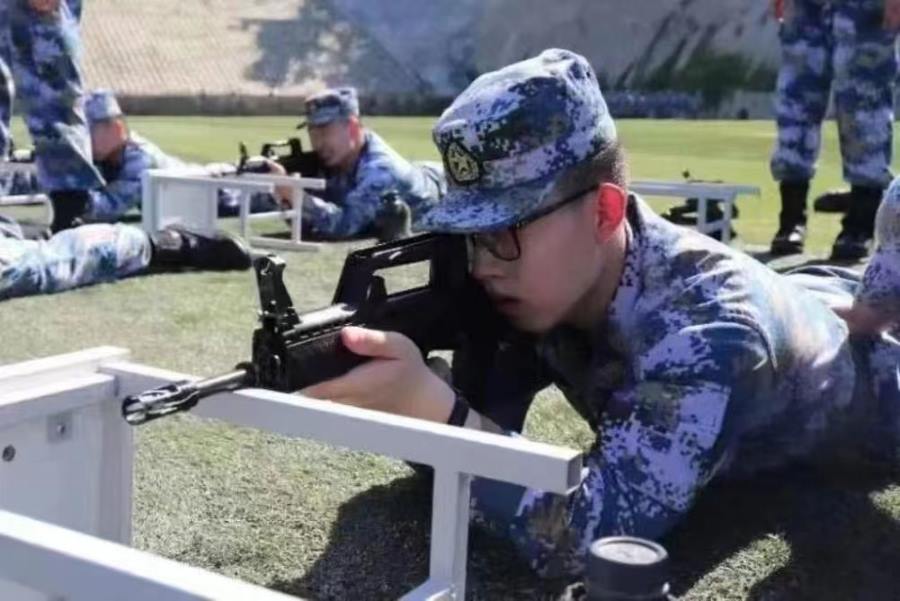 图为陈家龙早期训练课画面