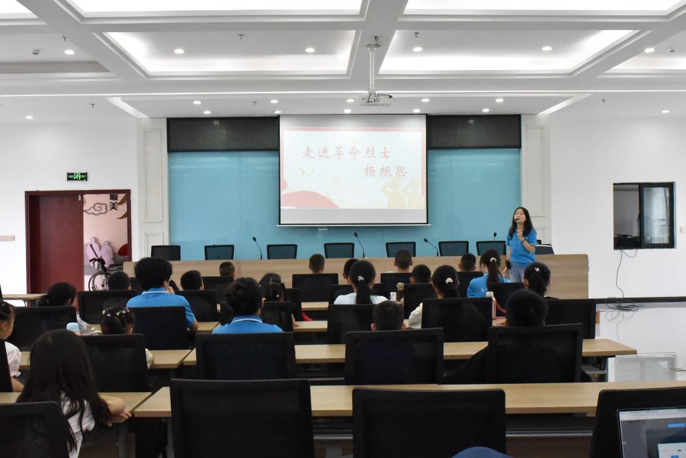 【2024三下乡】传承英雄精神，汲取奋进力量 ——长江师范学院马克思主义学院“青春星火筑梦团”开展“大鹅周末课堂”活动