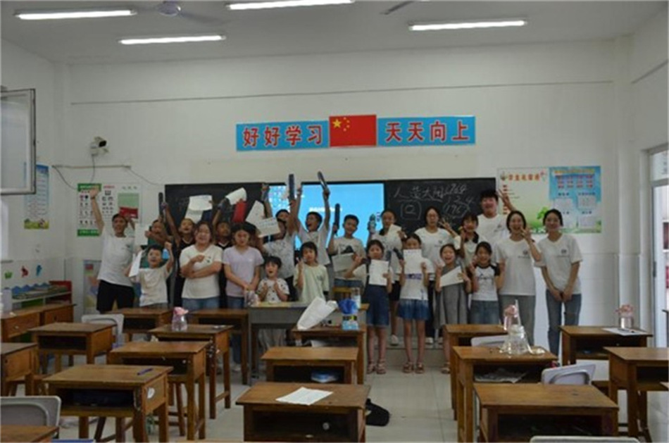 华北电力大学学子三下乡：科技同行，破冰
