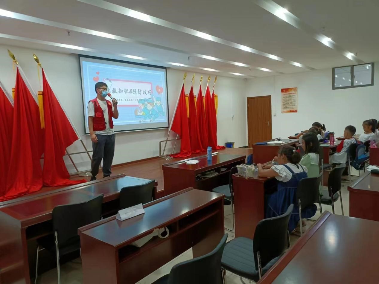 普及急救和传染病知识，为孩子们的健康成长保驾护航