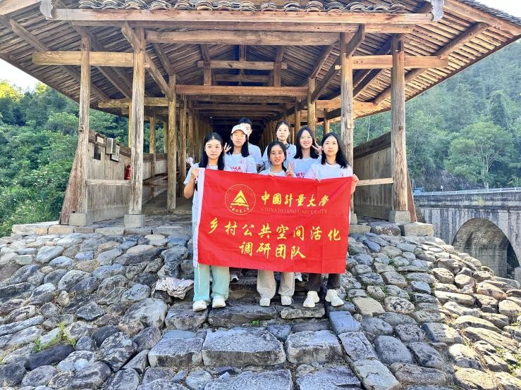 穿越时光的回廊：探寻乡村遗失的桥与记忆